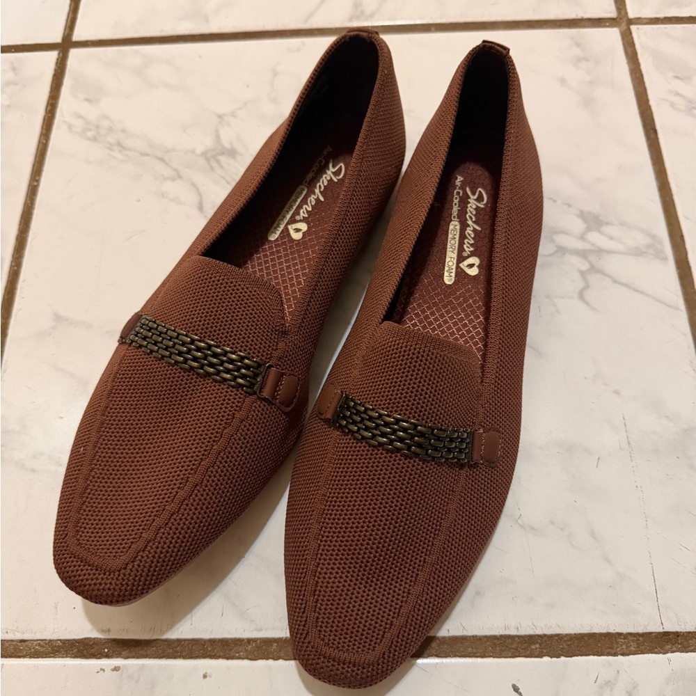 Skechers Women's Brown Textured Loafers